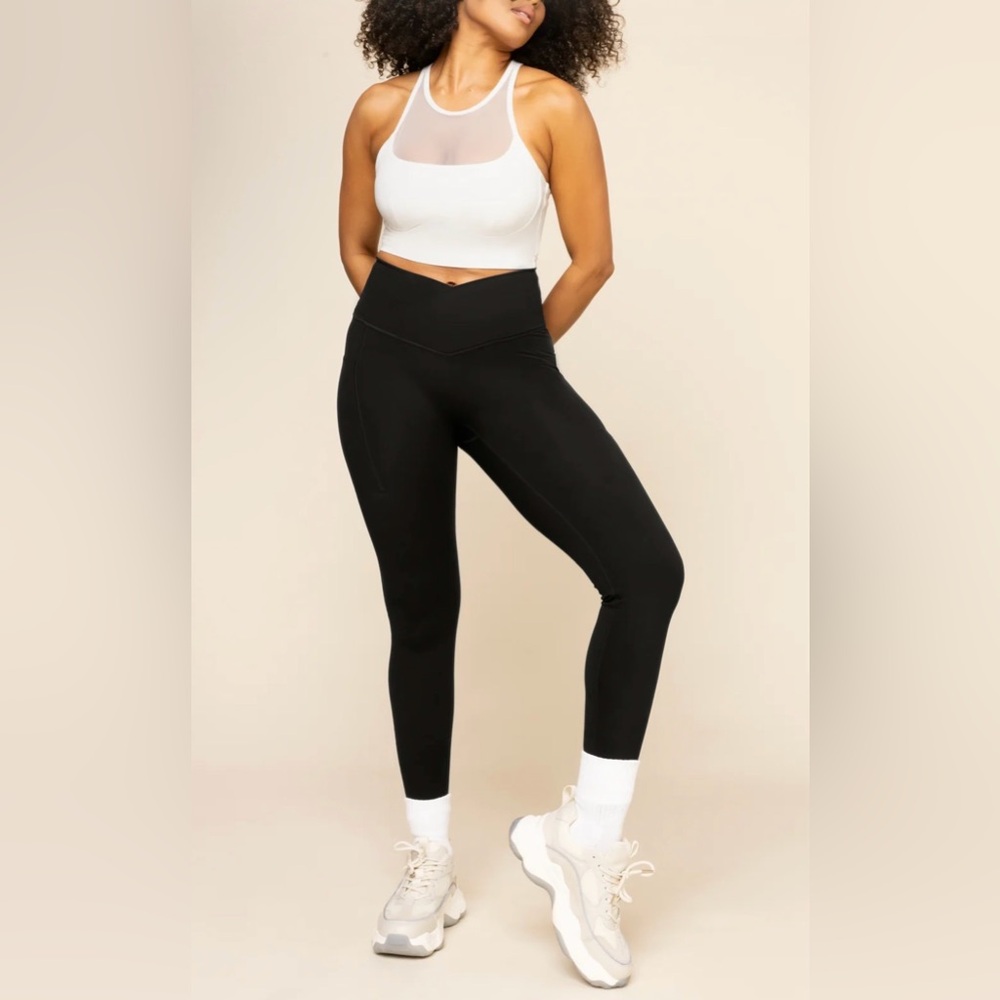 NWT POPFLEX Black Criss-Cross Leggings with Pockets 1X 27”